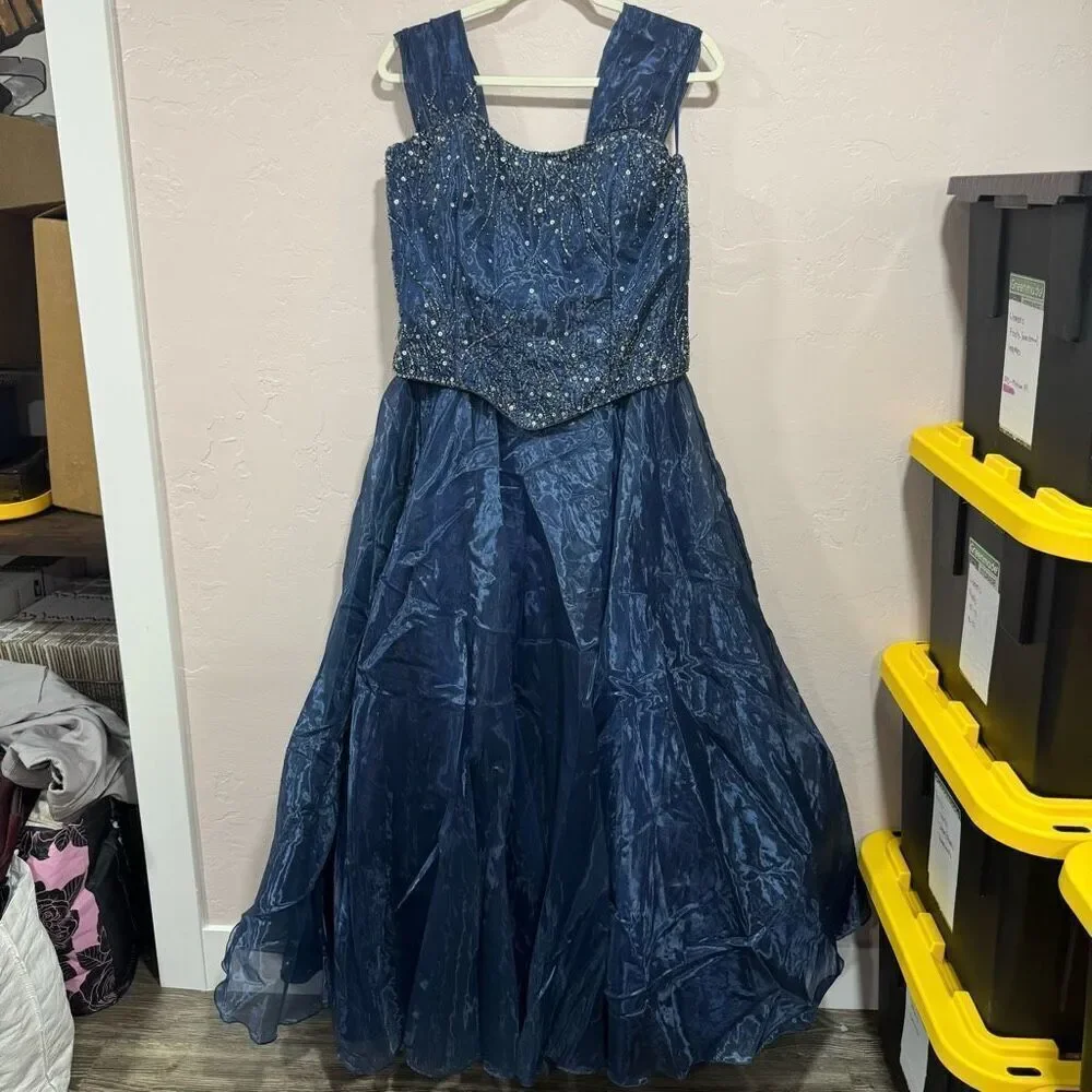 May Queen Couture USA 2X Formal Dress - Picture 1 of 8